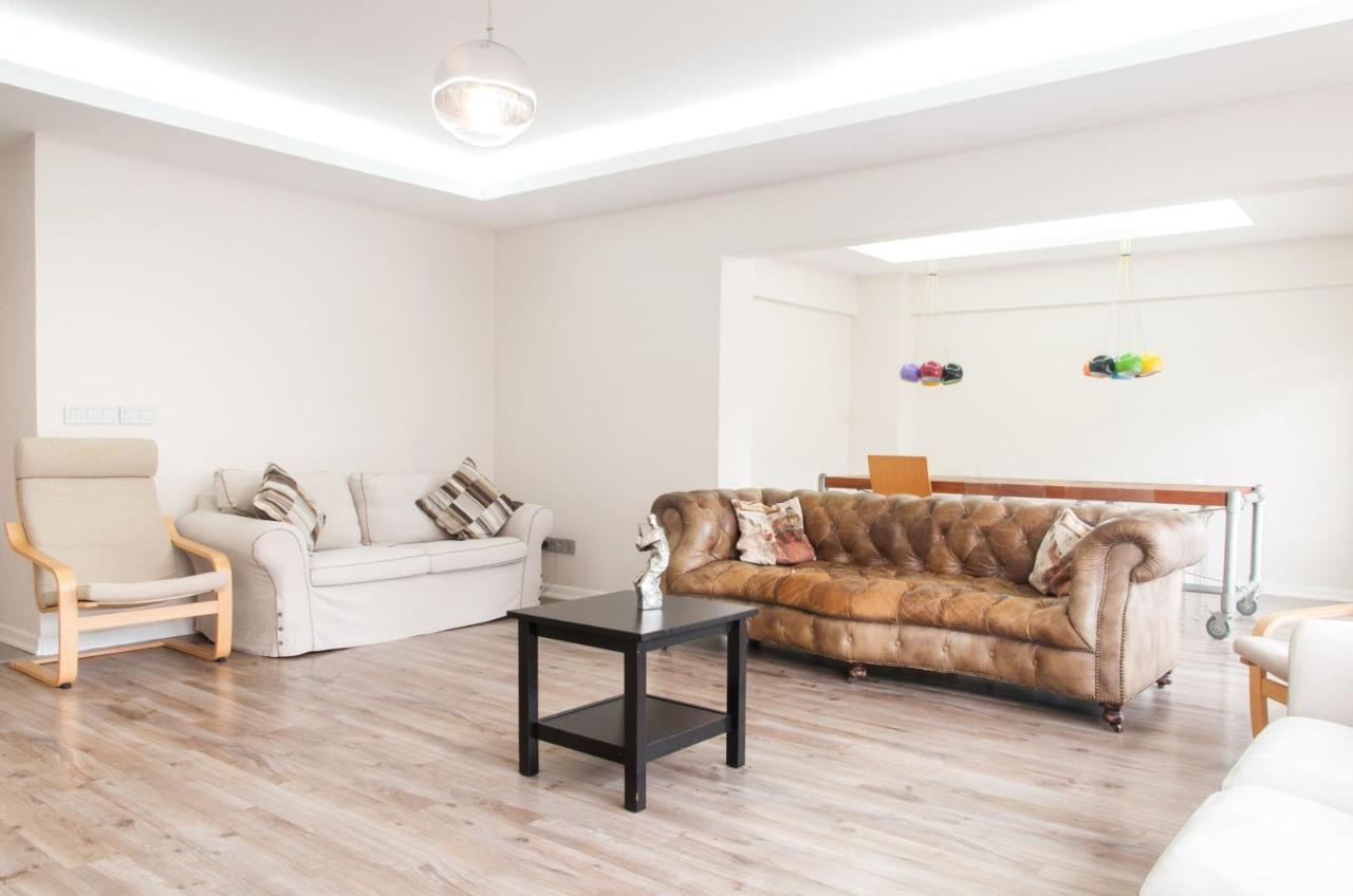 Central And Vibrant Flat With Balcony In Besiktas Istambul Exterior foto