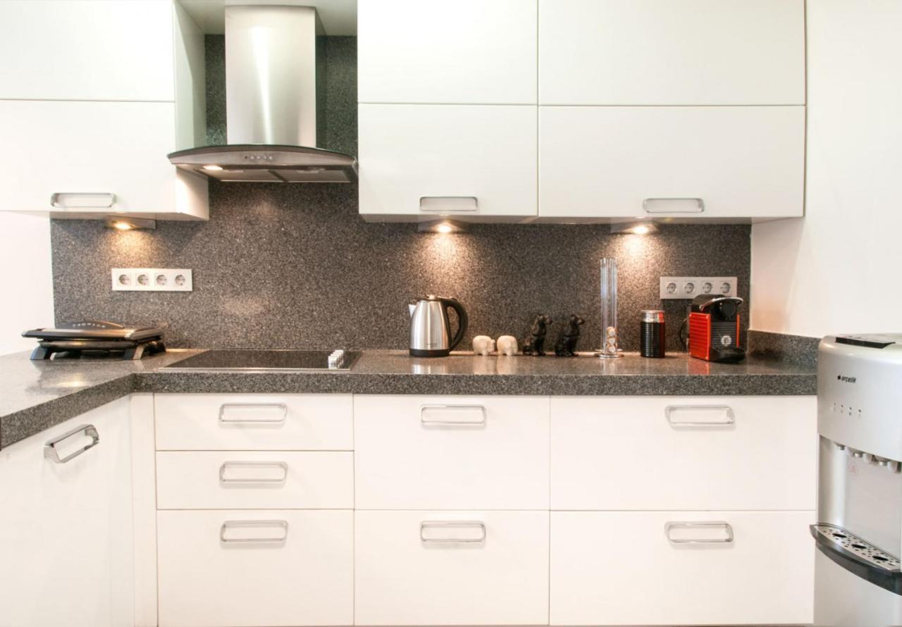 Central And Vibrant Flat With Balcony In Besiktas Istambul Exterior foto